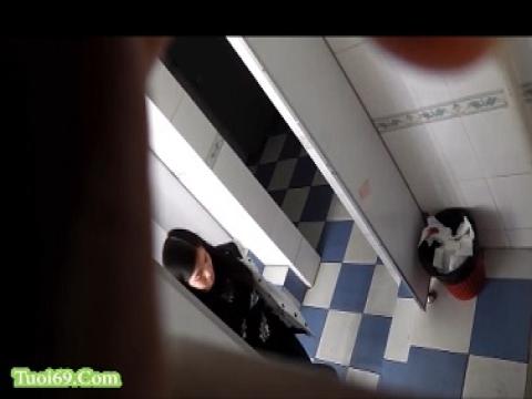 Clip: Quay lén toilet sinh viên bên Nhật.