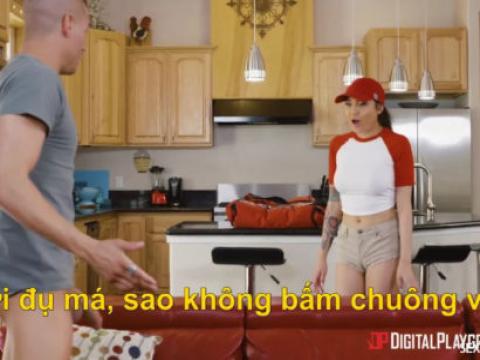 Gái giao hàng mất nết