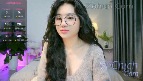 Cô nàng xinh tươi Anna Gấu livestream show cái lồn múp ngon ngọt nhiều nước chờ anh em zô húp